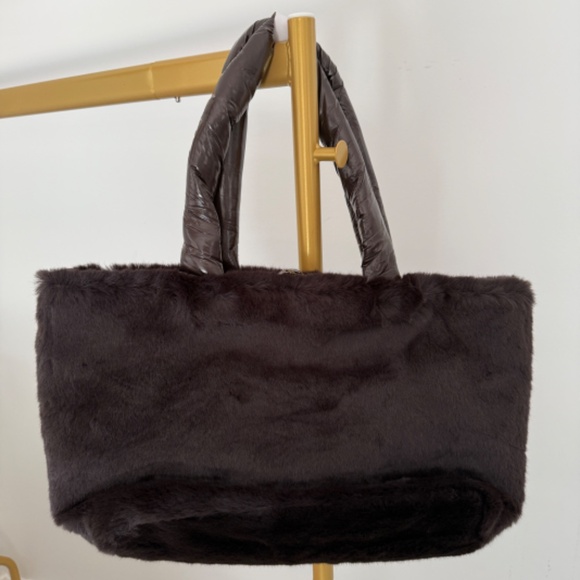 Think Rolyn Duplex Reversible Faux Fur Tote Travel Shoulder Work Gym Bag Brown - Picture 11 of 13